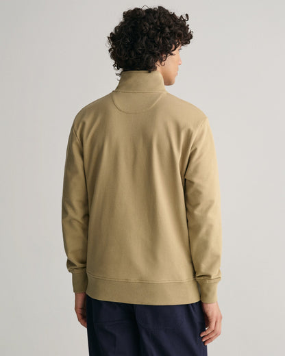 Herren-Sweatshirt mit Script-Grafik und halbem Reißverschluss – GETROCKNETES KHAKI