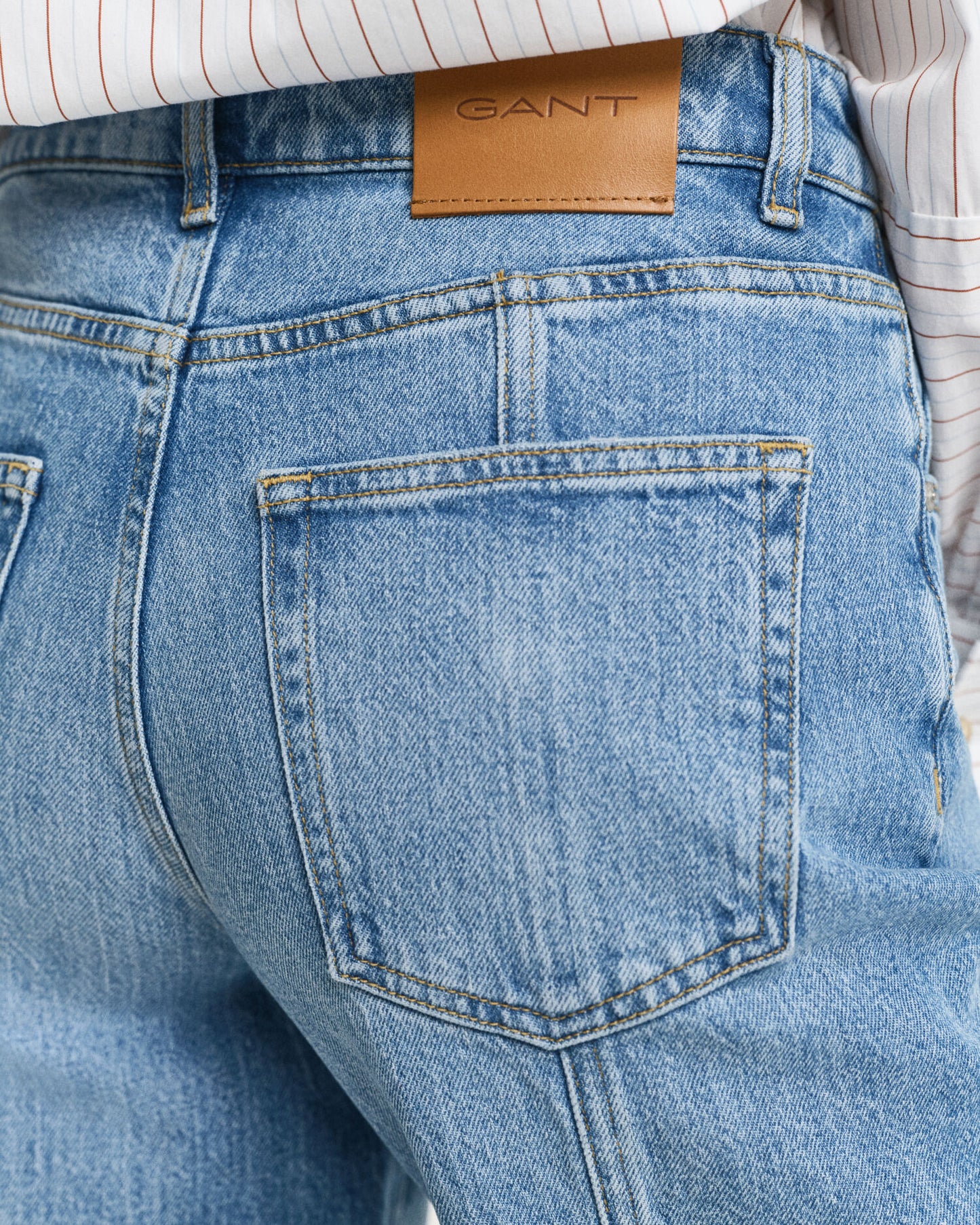 Relaxed Fit Straight Seam Jeans