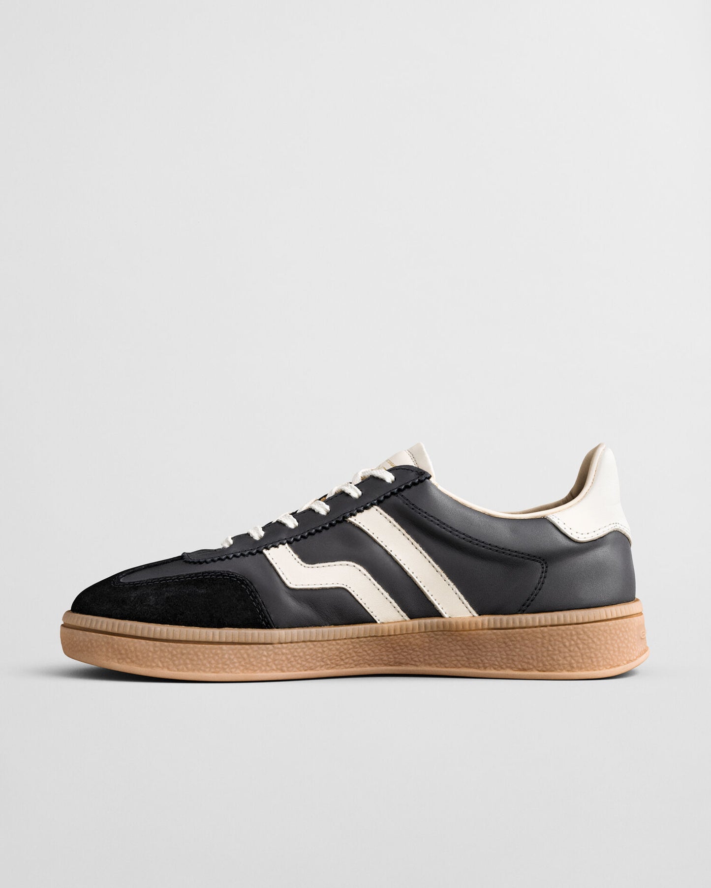 Cuzima Leather Sneakers