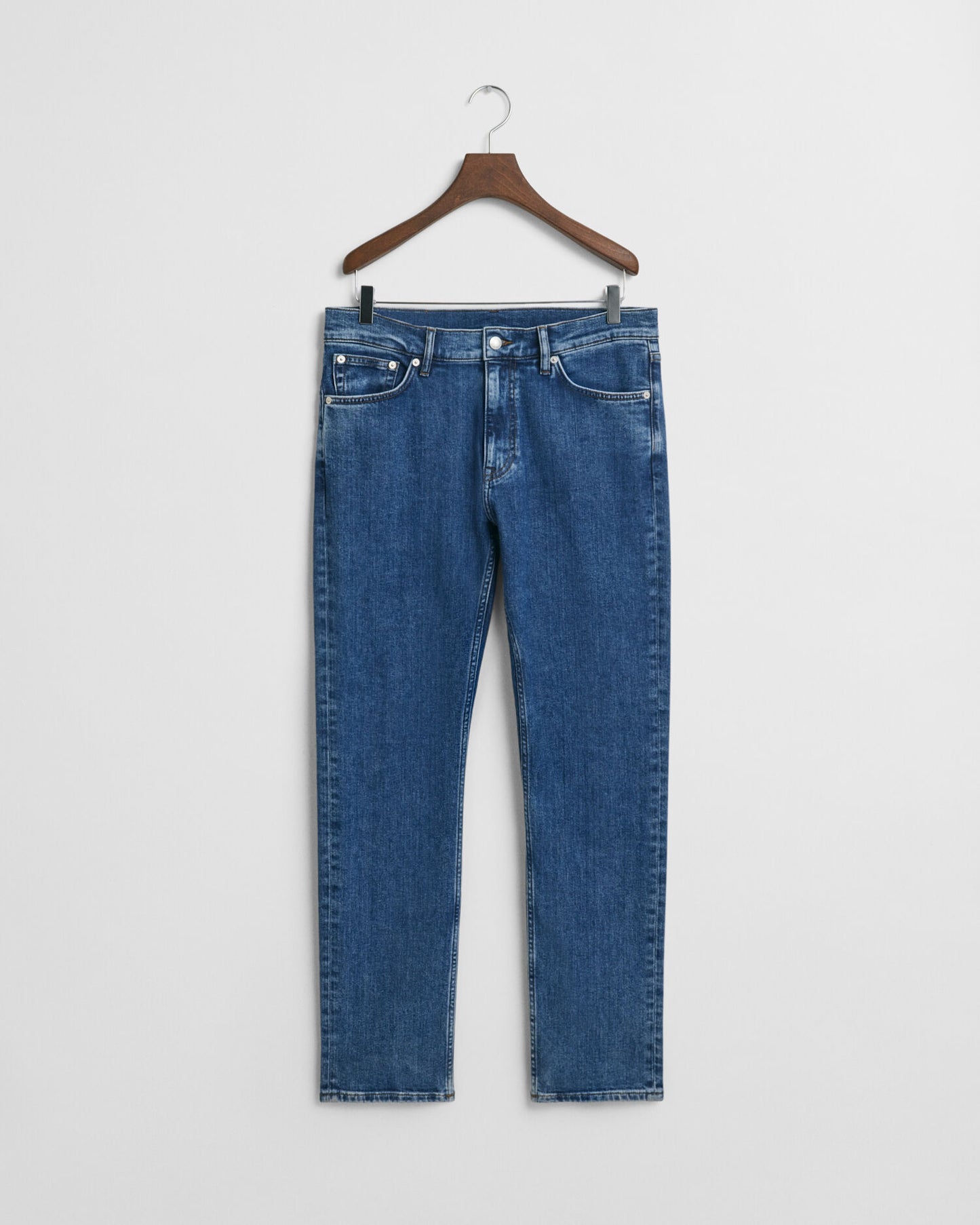 Regular Fit Clean Wash Jeans