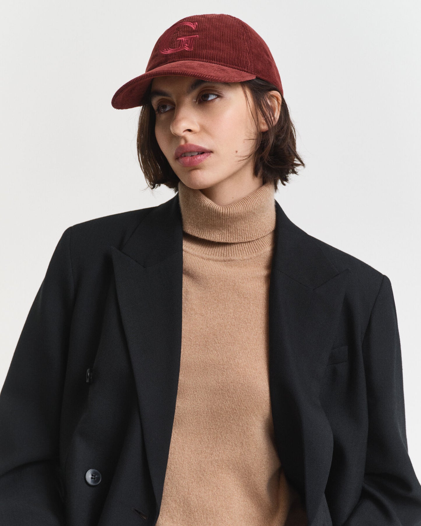G Embroidered Corduroy Cap